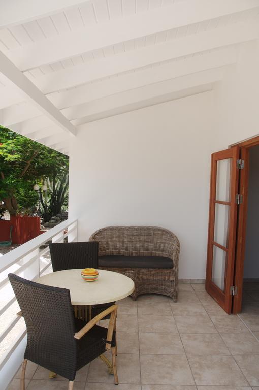 Bantopa Apartments Willemstad Ruang foto