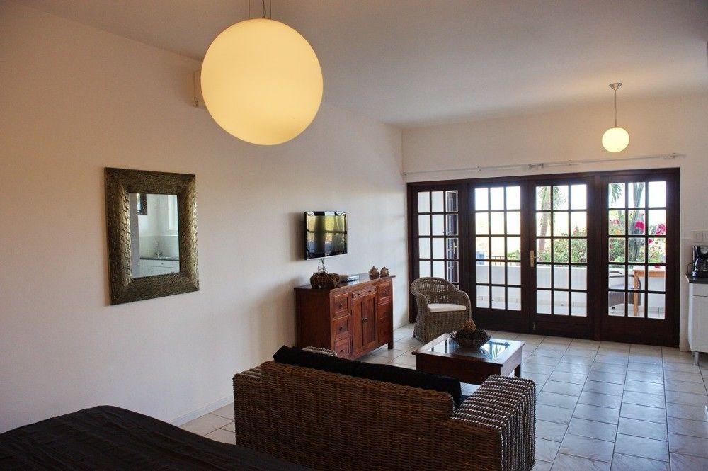 Bantopa Apartments Willemstad Bagian luar foto
