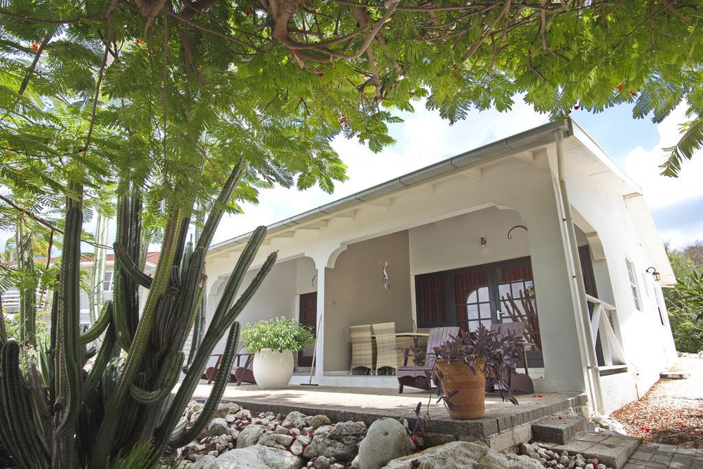 Bantopa Apartments Willemstad Bagian luar foto
