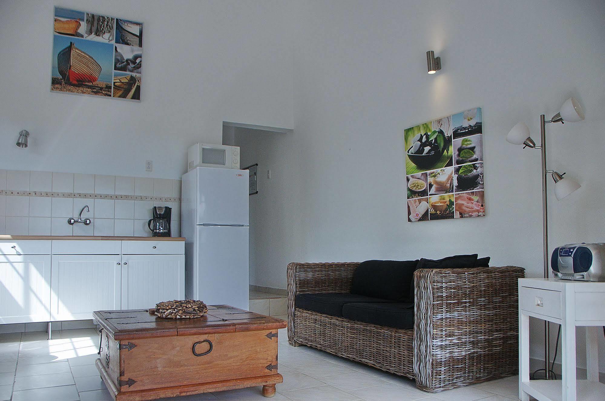 Bantopa Apartments Willemstad Bagian luar foto